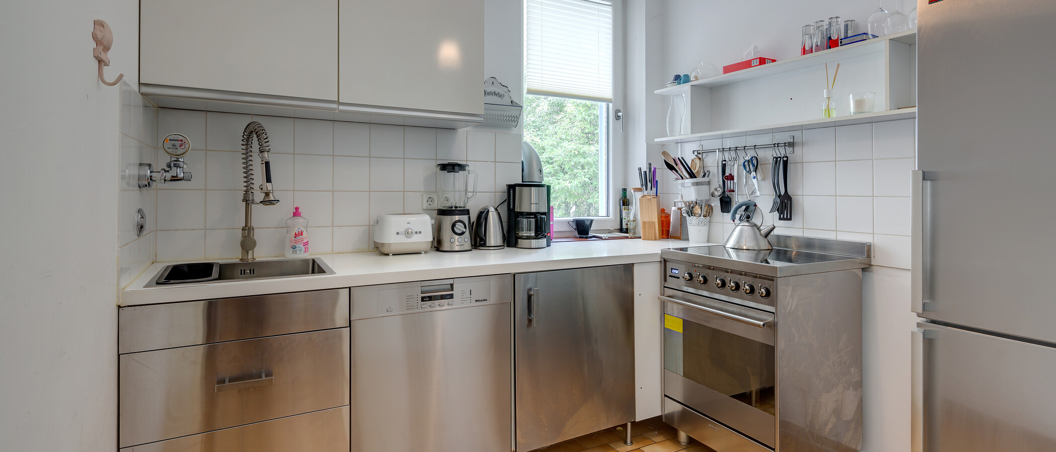 Ravna stran München Schwabing-West 01 Kuhinja 10148
