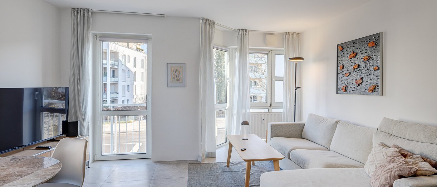 Ravna stran München Ramersdorf 01 Dnevni prostor 10174