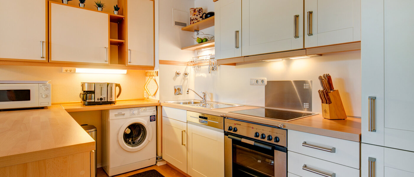 Ravna stran München Untergiesing 02 Kuhinja 10228