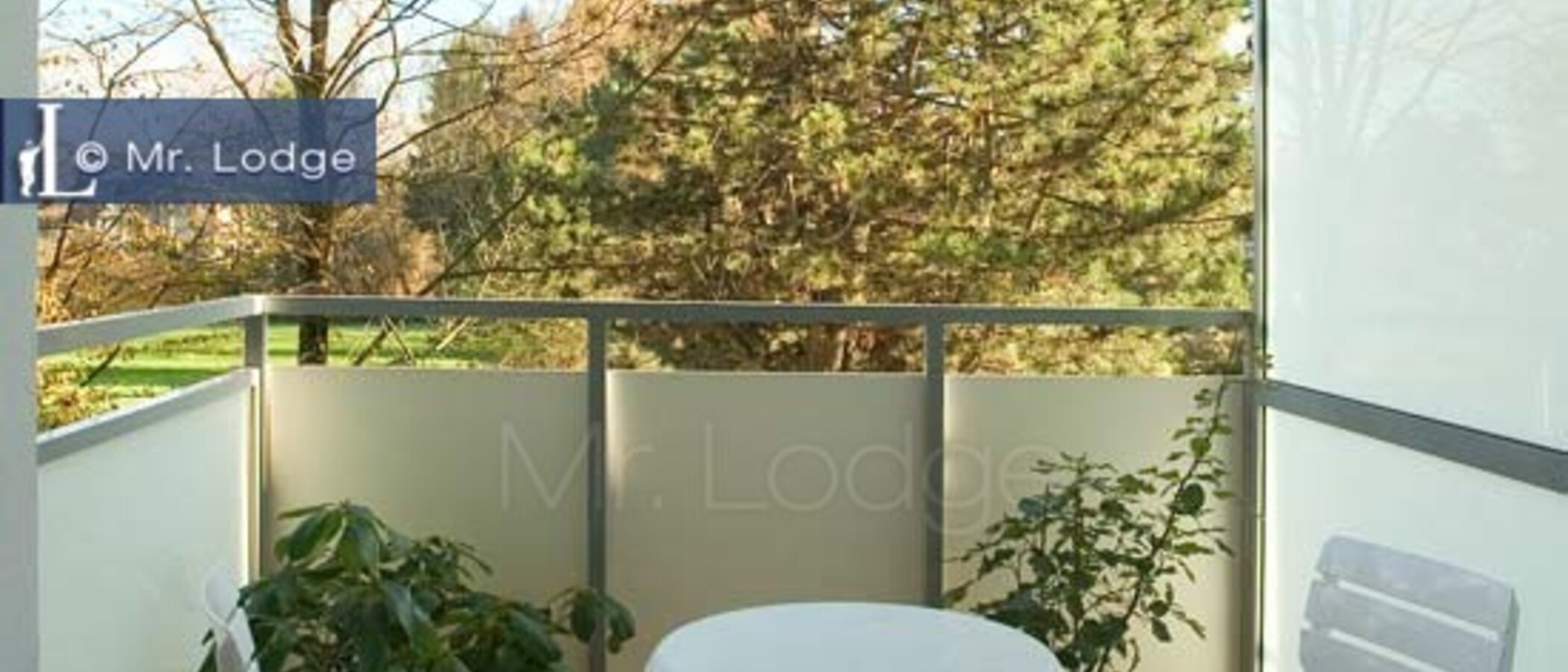 Ploché München Arabellapark 01 Balkon 1023