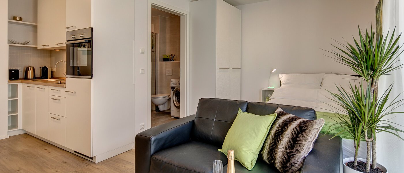 Ravna stran München Moosach 03 Življenje 10242