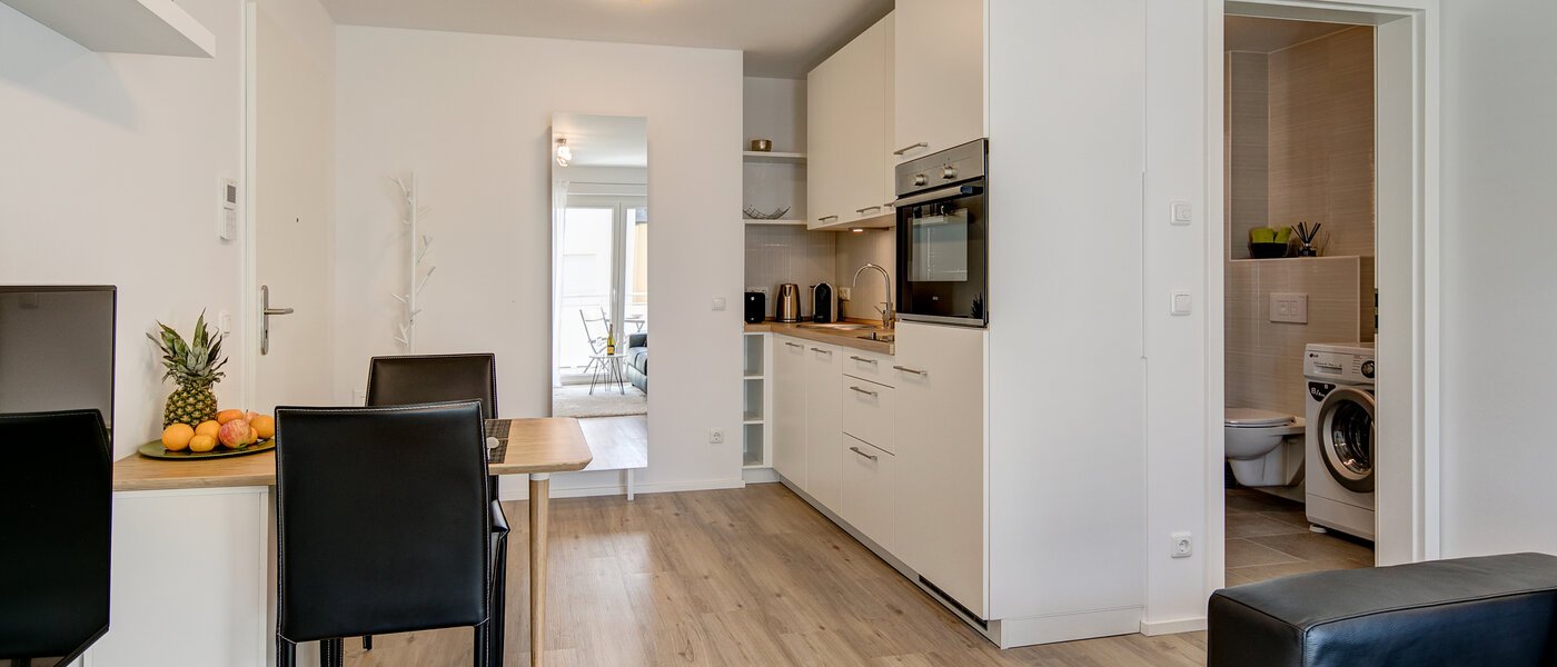 Ravna stran München Moosach 04 Življenje 10242