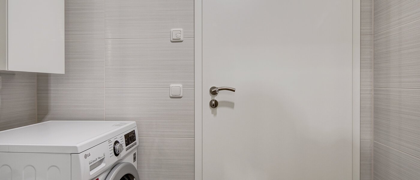 Ravna stran München Moosach 03 Kopalnica 10242