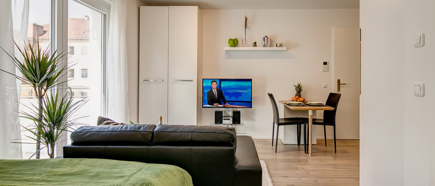 Ravna stran München Moosach 02 Spanje 10242