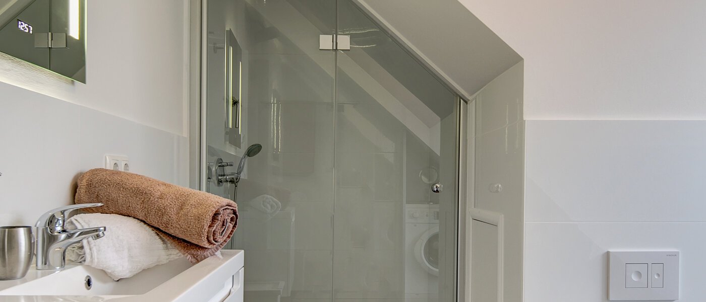 Ravna stran München Ludwigsvorstadt 01 Kopalnica 10286