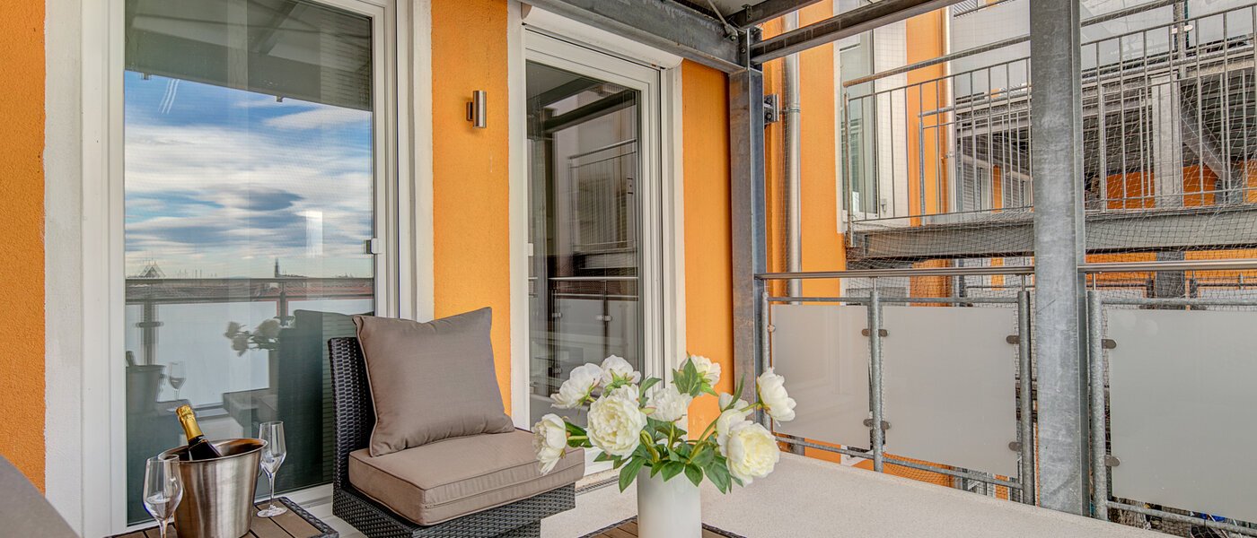 Ravna stran München Ludwigsvorstadt 01 Balkon 10286