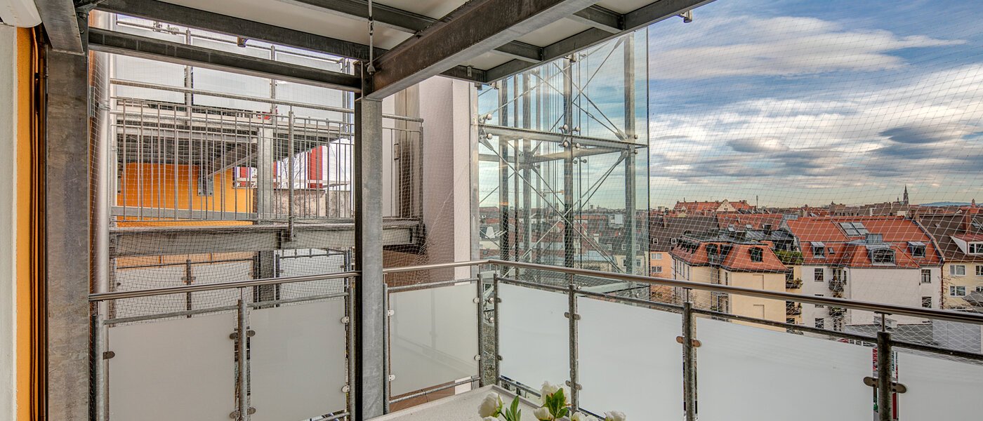 Ravna stran München Ludwigsvorstadt 02 Balkon 10286