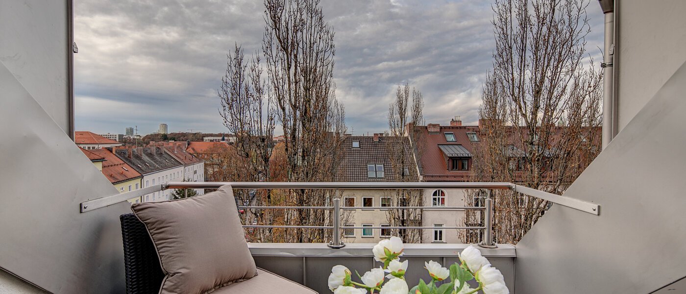 Ravna stran München Ludwigsvorstadt 01 Terasa 10286