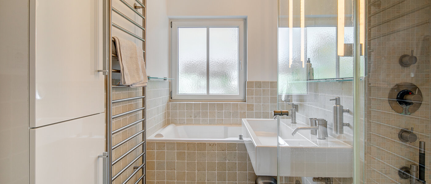 Ploché München Obermenzing 01 Koupelna 10294