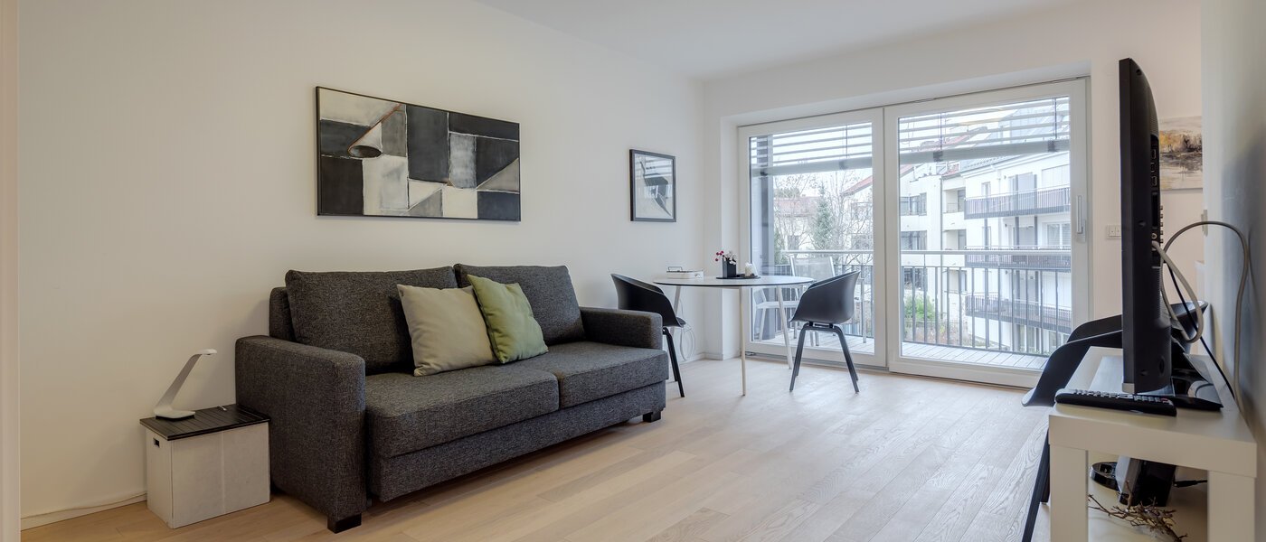 Ravna stran München Nymphenburg 01 Življenje 10315