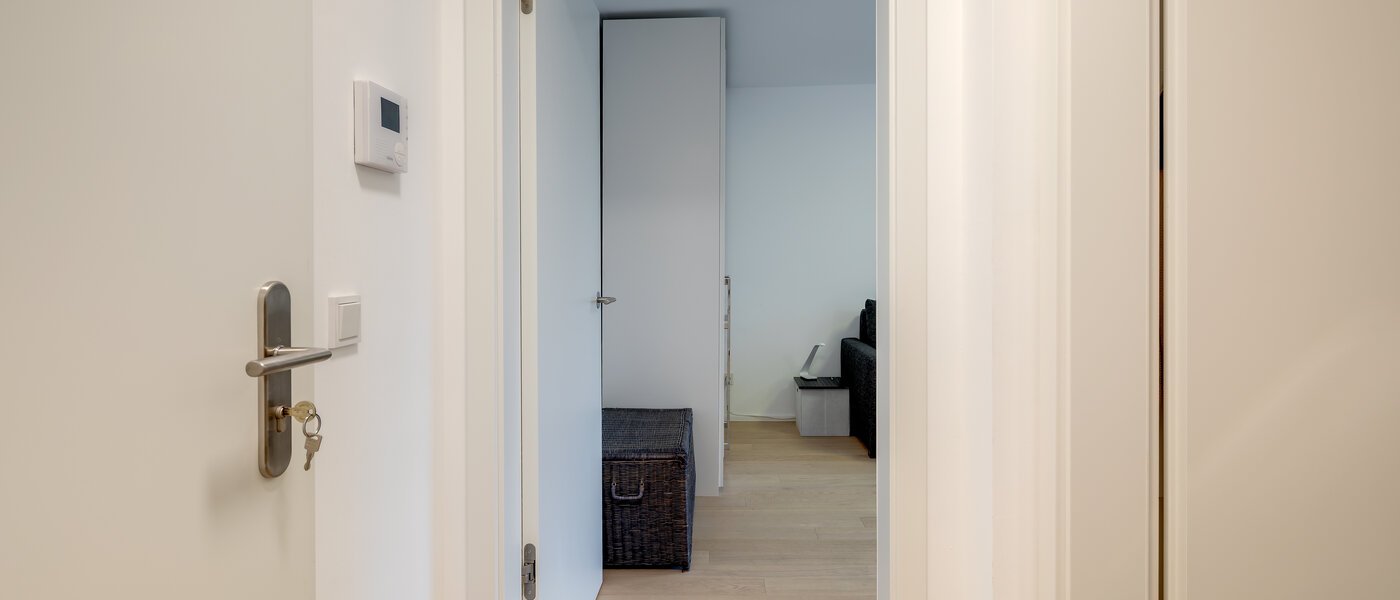 Ravna stran München Nymphenburg 01 Koridor/hodnik 10315