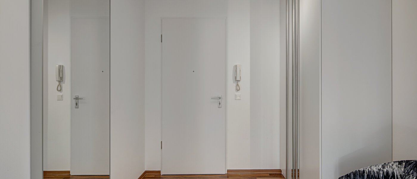 Ploché München Oberföhring 03 Chodba/chodba 10330