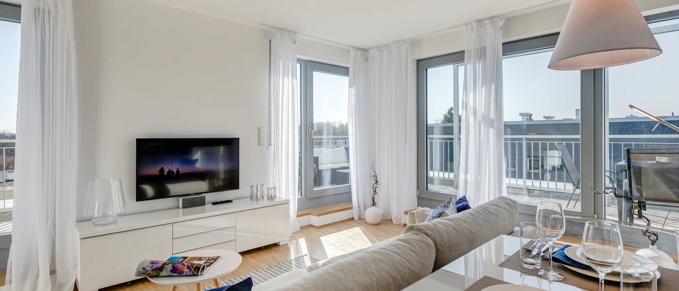 Апартамент с покривна тераса München Ramersdorf 02 Living 10340