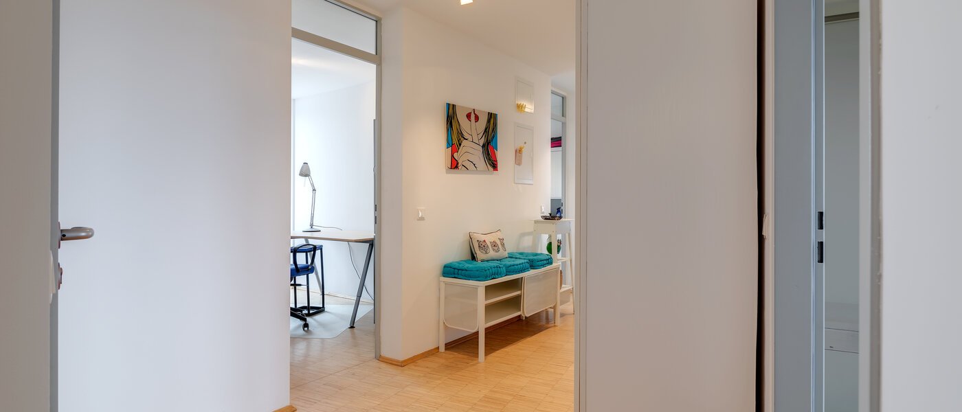 Плоский München Obersendling 03 Коридор/передпокій 10385