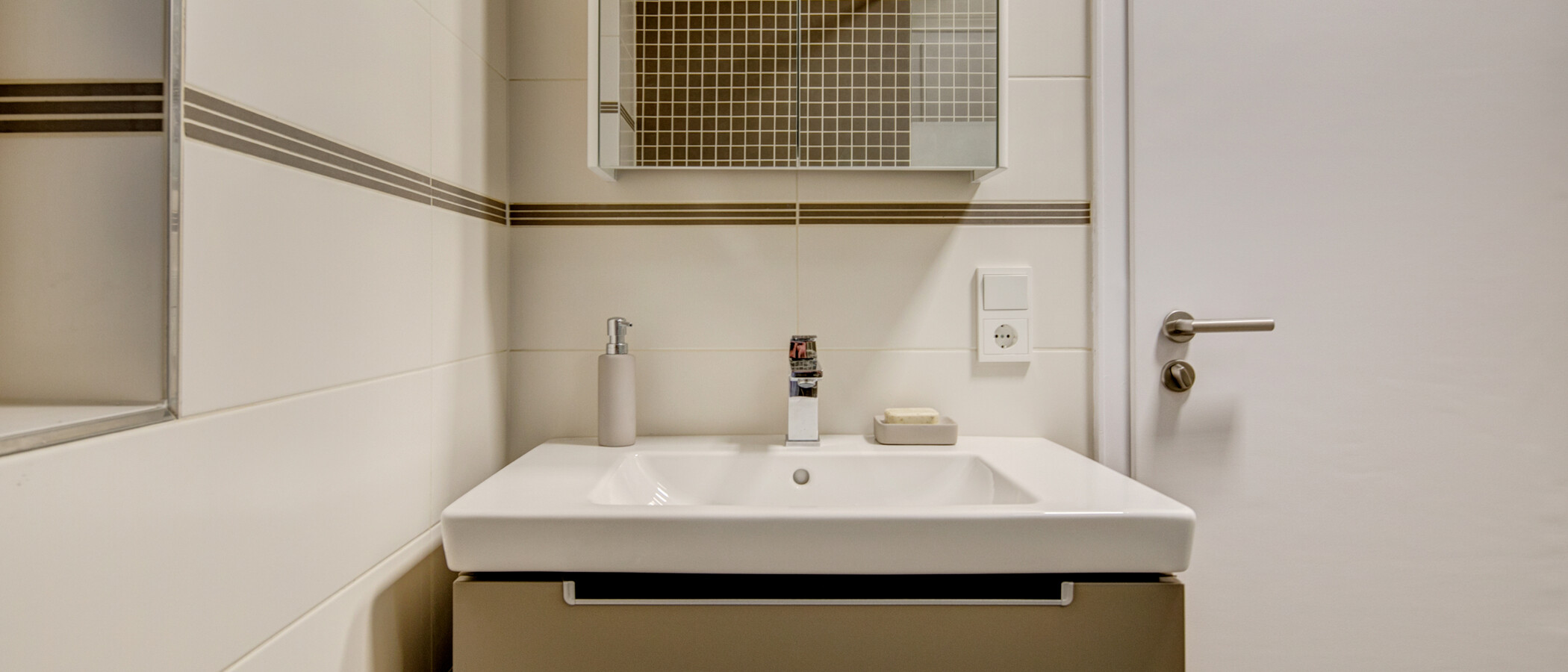 Ploché München Schwabing-West (rund um den Bonner Platz) 02 Kúpeľňa 10412