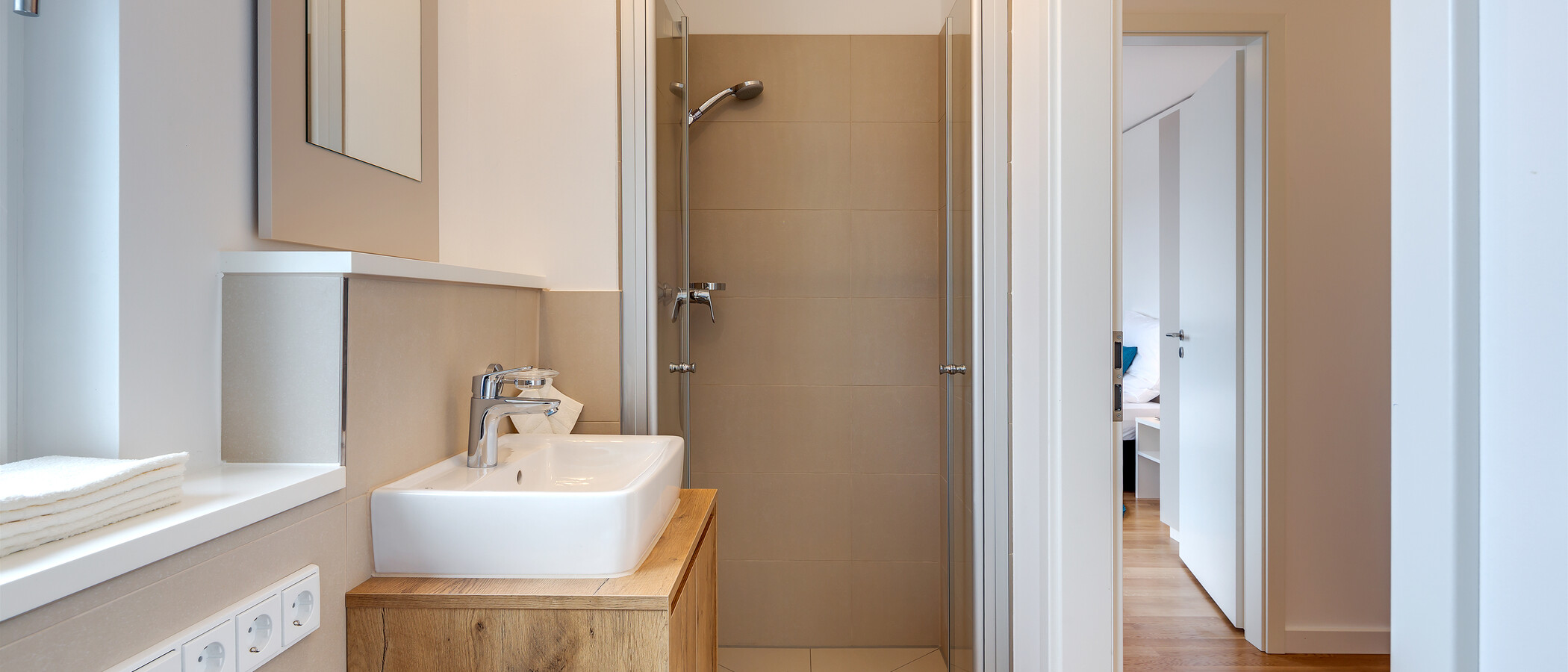 Podkrovní byt München Am Hart 01 2. koupelna 10425