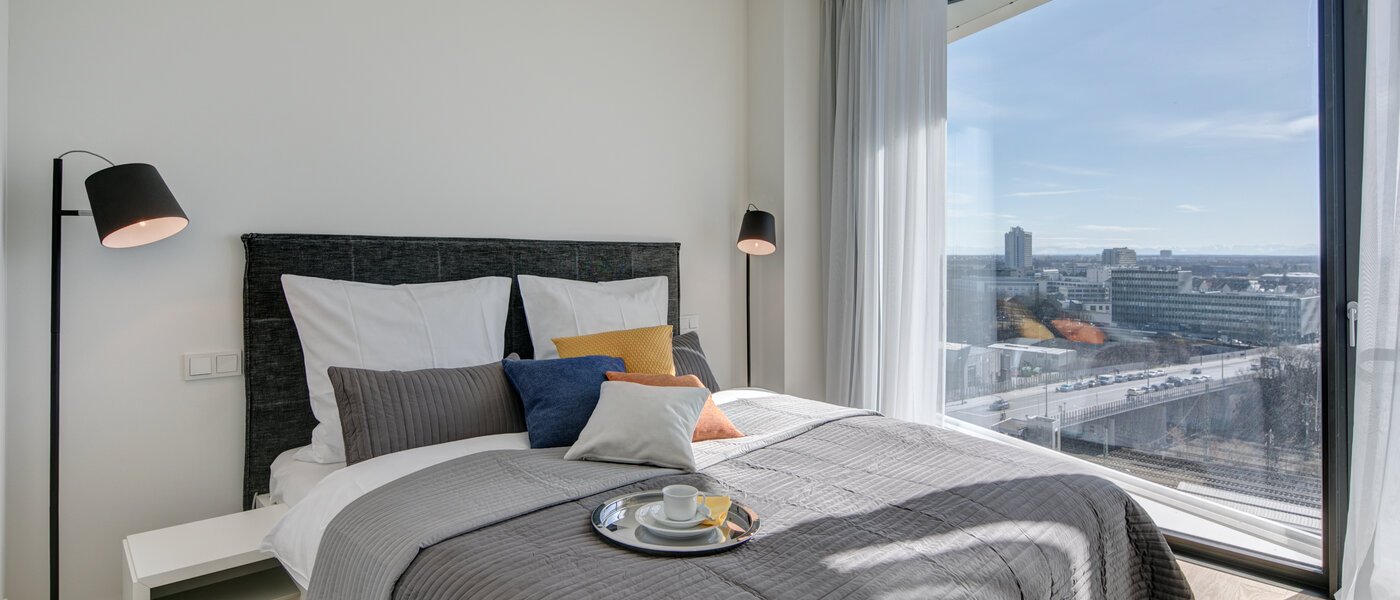 Lapos München Nymphenburg 01 Alvó 10451