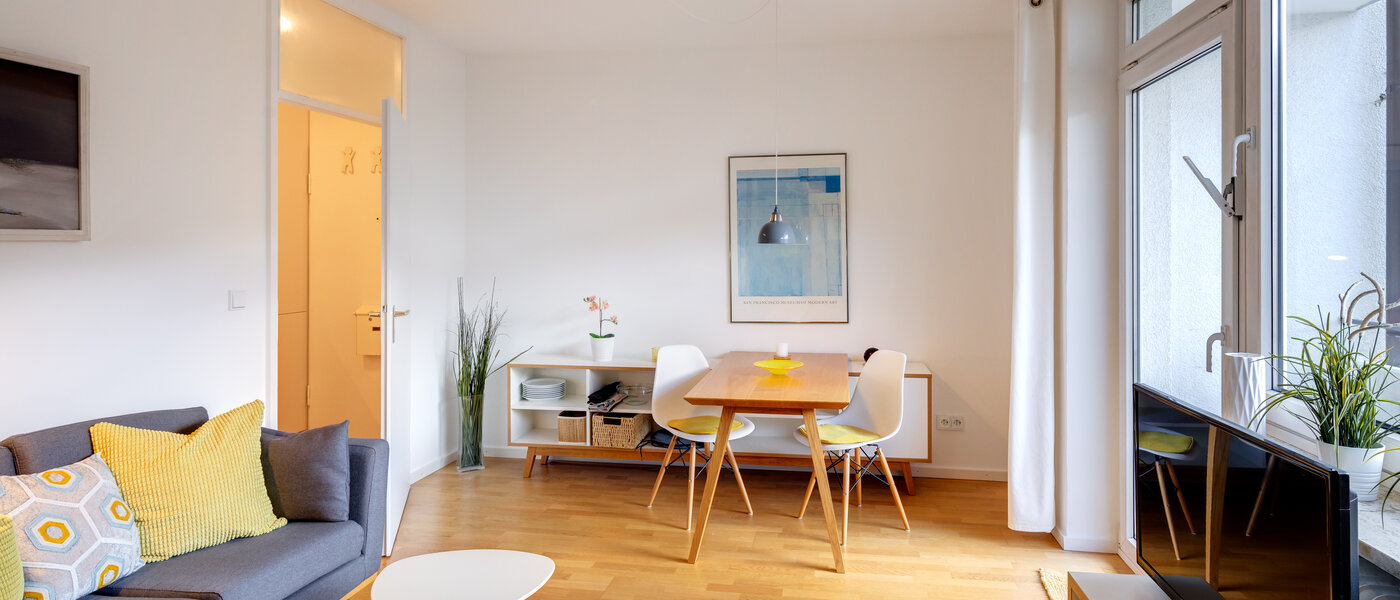 Ravna stran München Schwabing-West (rund um den Hohenzollernplatz) 02 Dnevni prostor 10458