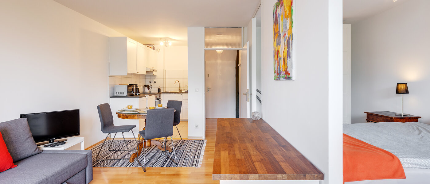 Ravna stran München Nymphenburg 03 Dnevni prostor 10522