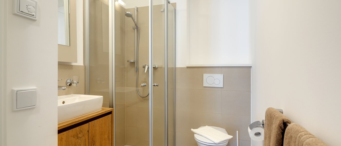 Ploché München Am Hart 01 2. koupelna 10529