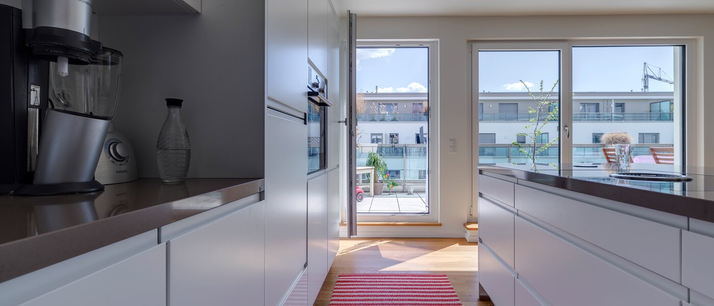 Płaski München Mittersendling 04 Kuchnia 10537