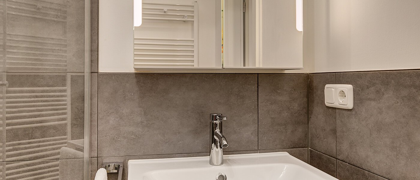 Ravna stran München Westend 02 Kopalnica 10583