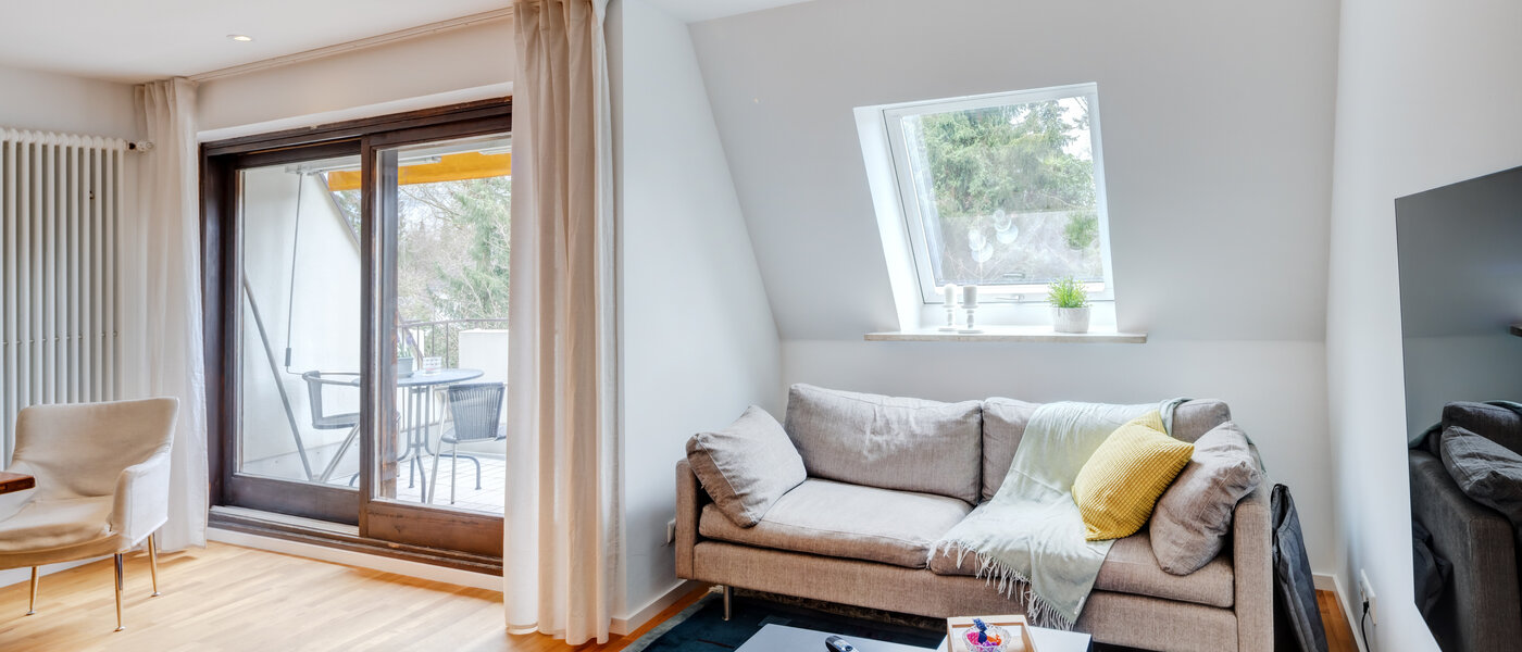 Podkrovní byt München Trudering 02 Obývací prostor 10634
