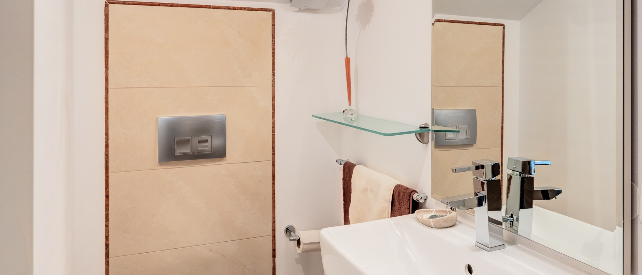 Podstrešno stanovanje Gräfelfing 01 WC za goste 10636