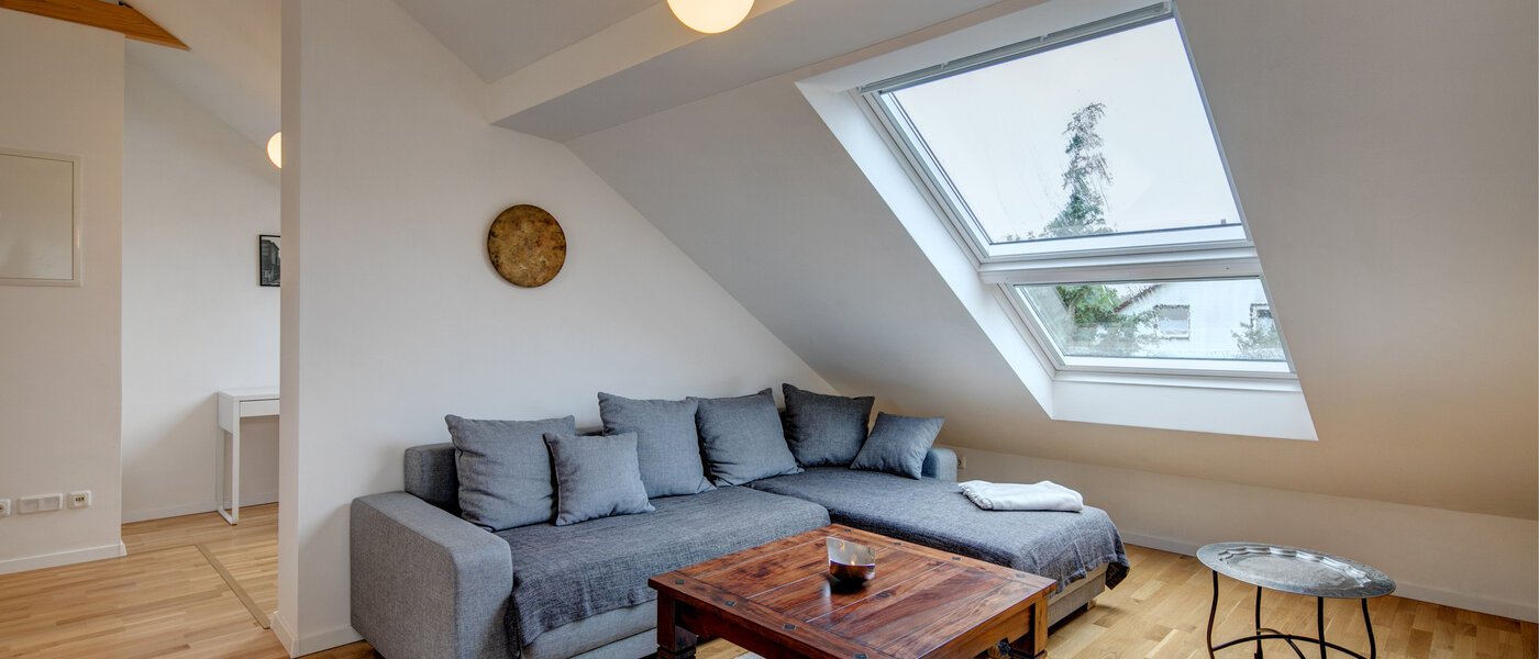 Таванско помещение Eching 02 Living 10655