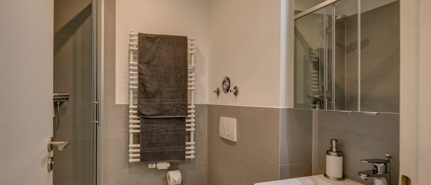 Lapos München Obermenzing 01 Fürdőszoba 10663