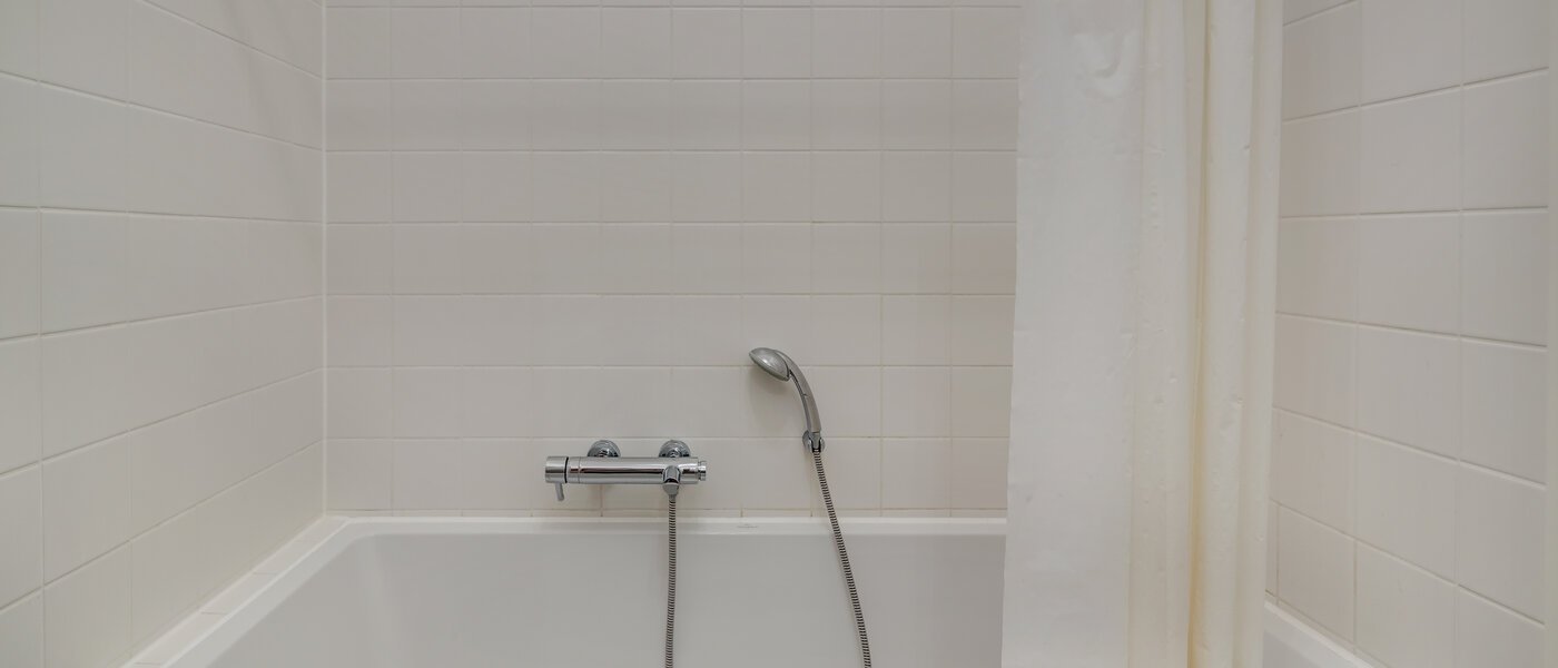 Ravna stran München Gärtnerplatzviertel 05 Kopalnica 10715