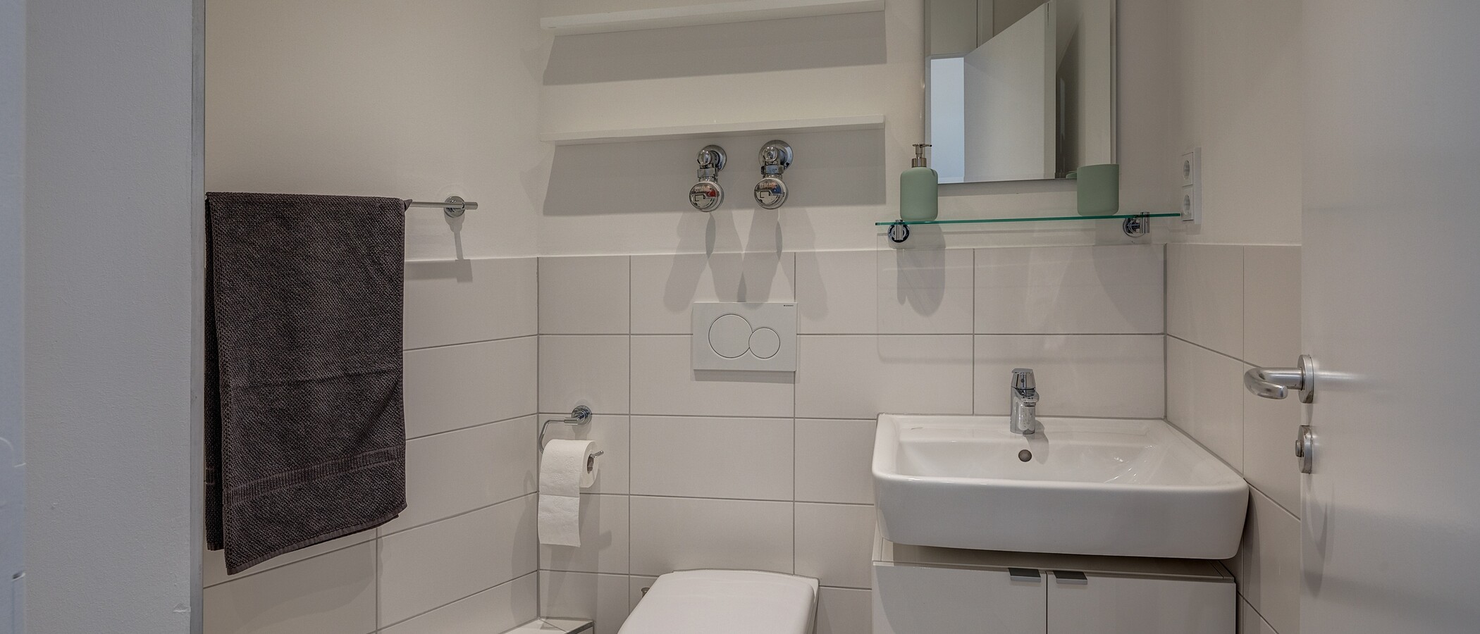 Lapos München Schwabing-Nord (zw. Leopoldstraße & Englischen Garten) 02 Fürdőszoba 10753