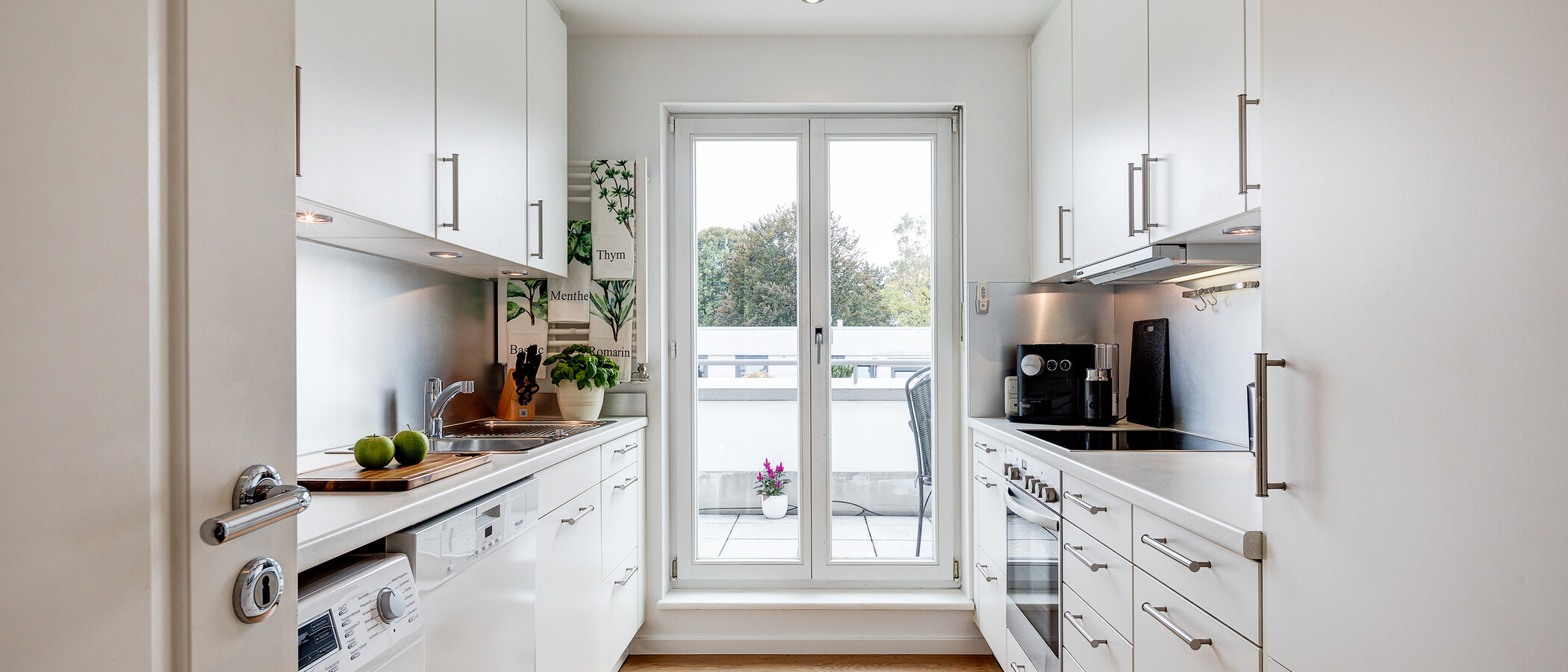 Çatı teraslı daire München Bogenhausen 01 Mutfak 10781