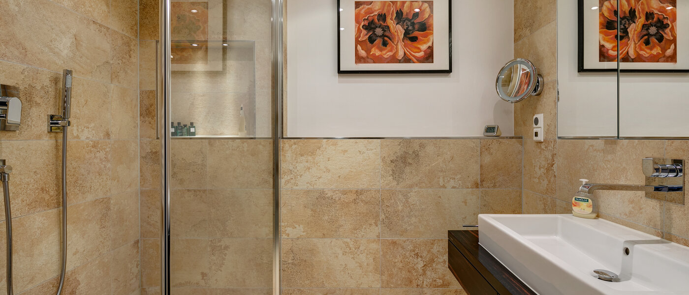 Lapos München Olympiadorf 01 Fürdőszoba 10807