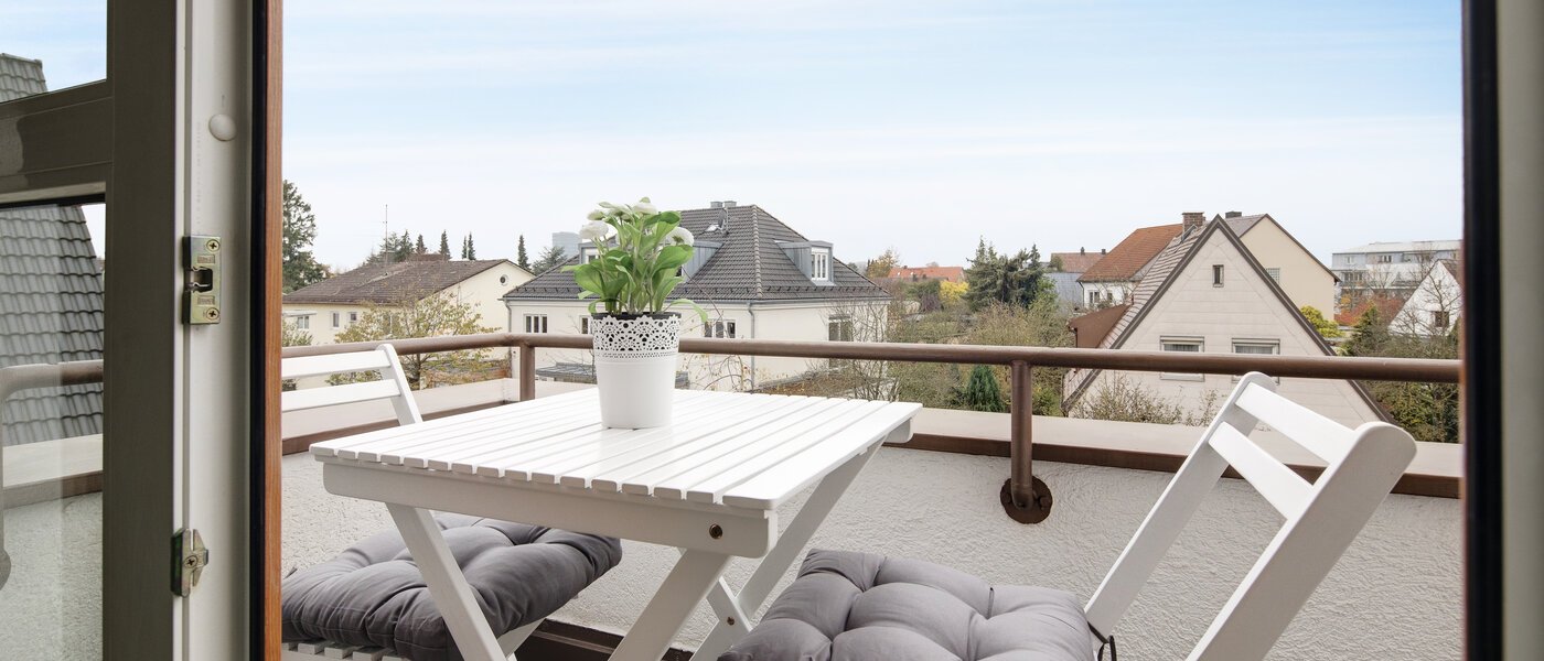 Mieszkanie na poddaszu München Denning 01 2. balkon 10809