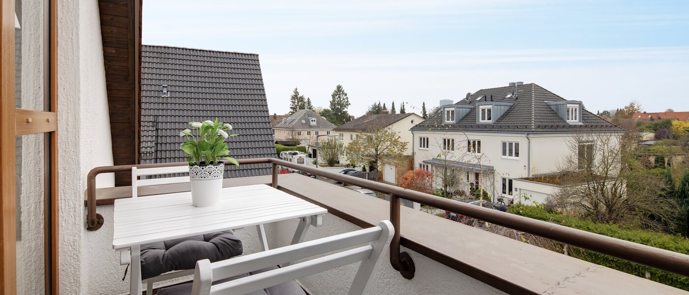 Mieszkanie na poddaszu München Denning 03 2. balkon 10809