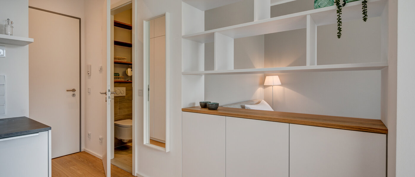 Ravna stran München Schwabing-West (rund um den Hohenzollernplatz) 02 Kuhinja 10823