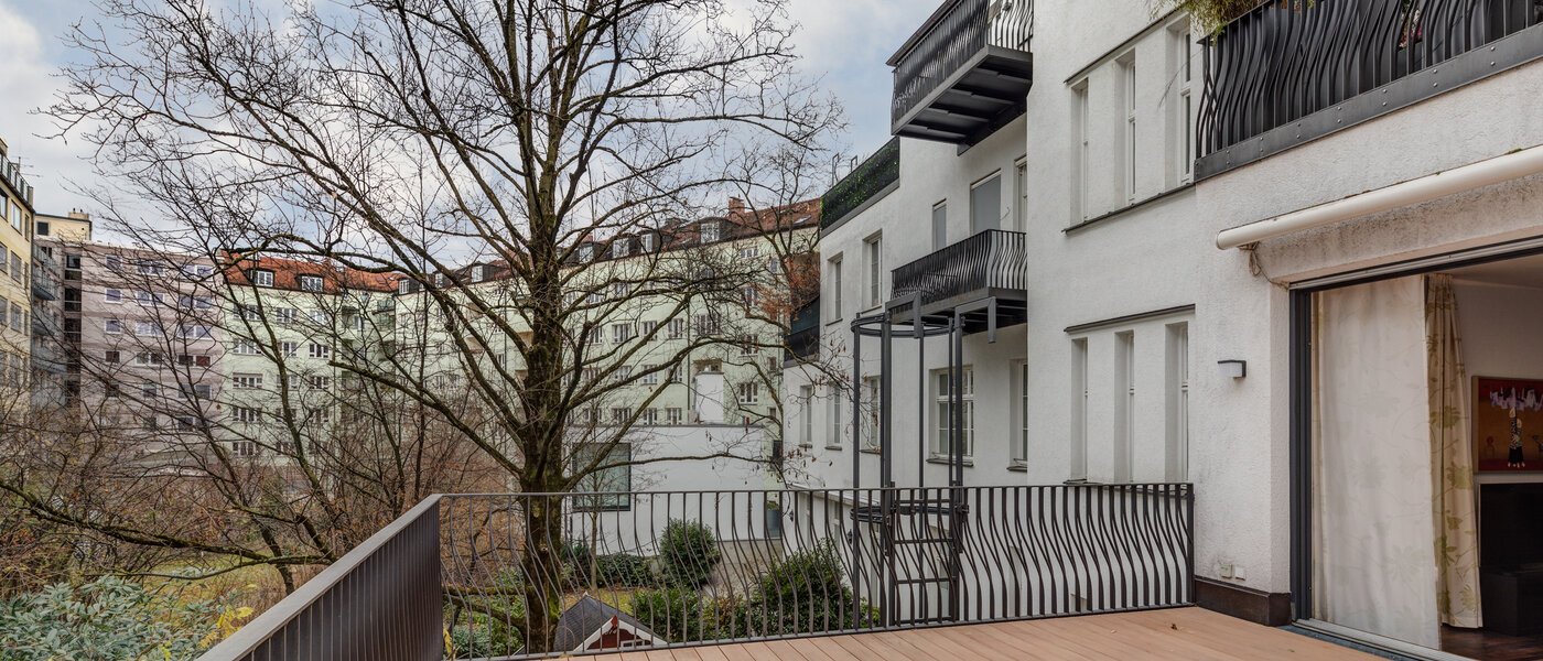 Ploché München Bogenhausen 01 Terasa 10830