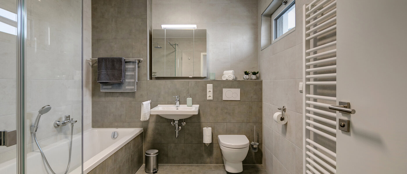 플랫 Grasbrunn 04 욕실 10864