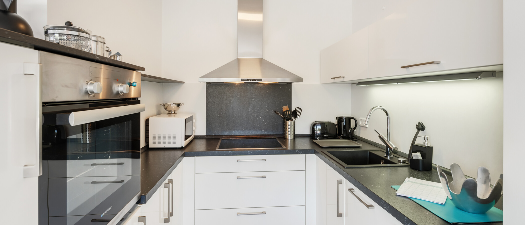 Lapos München Neuhausen 02 Konyha 10865