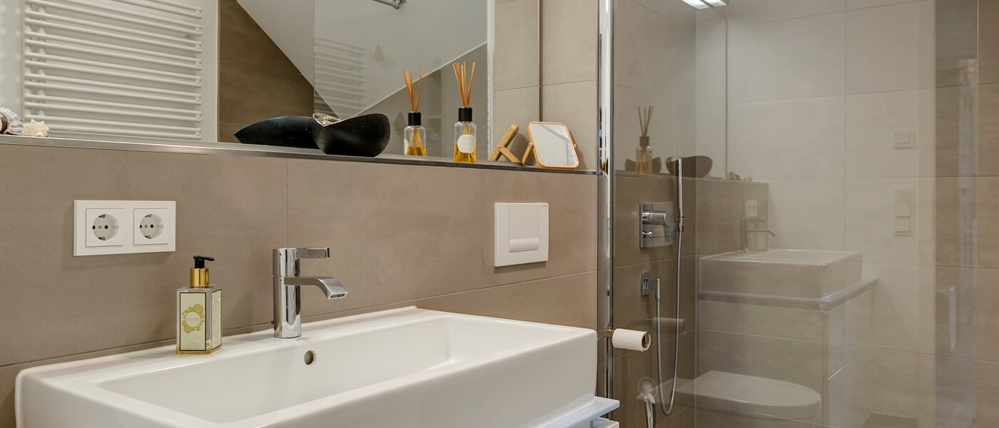 Galerija stanovanje München Maxvorstadt 01 Kopalnica 10881