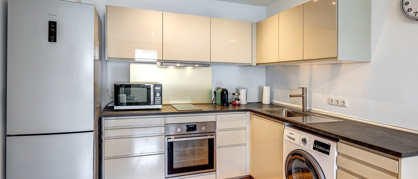 Плоский München Schwabing-West (rund um den Hohenzollernplatz) 01 Кухня 10889