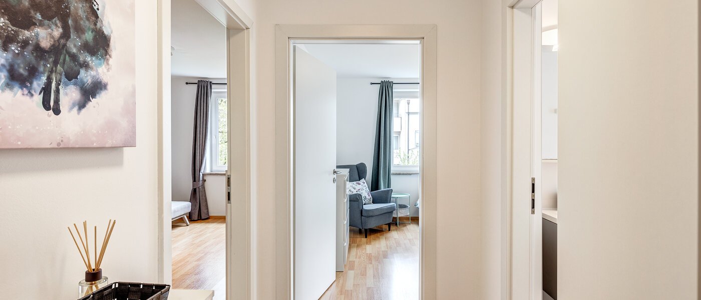 Плоский München Schwabing-West (rund um den Hohenzollernplatz) 01 Коридор/передпокій 10889