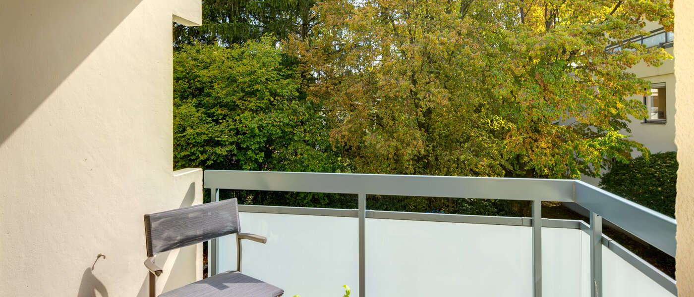 Ravna stran München Westpark 01 Balkon 10928