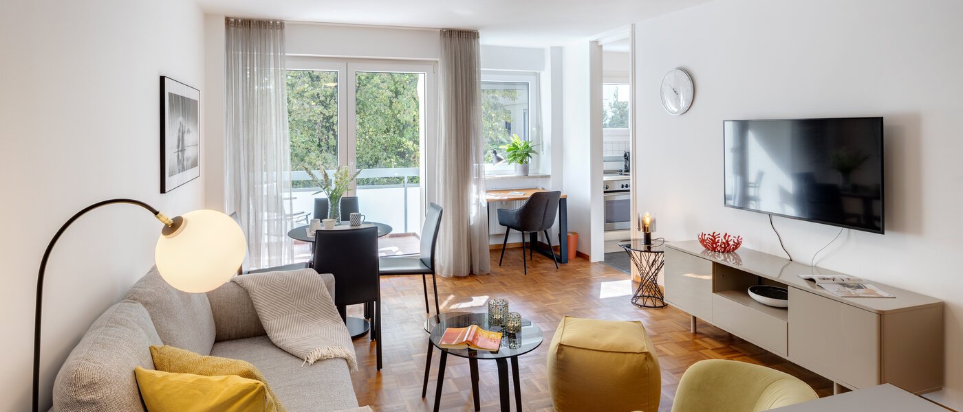 Ravna stran München Westpark 01 Dnevni prostor 10928