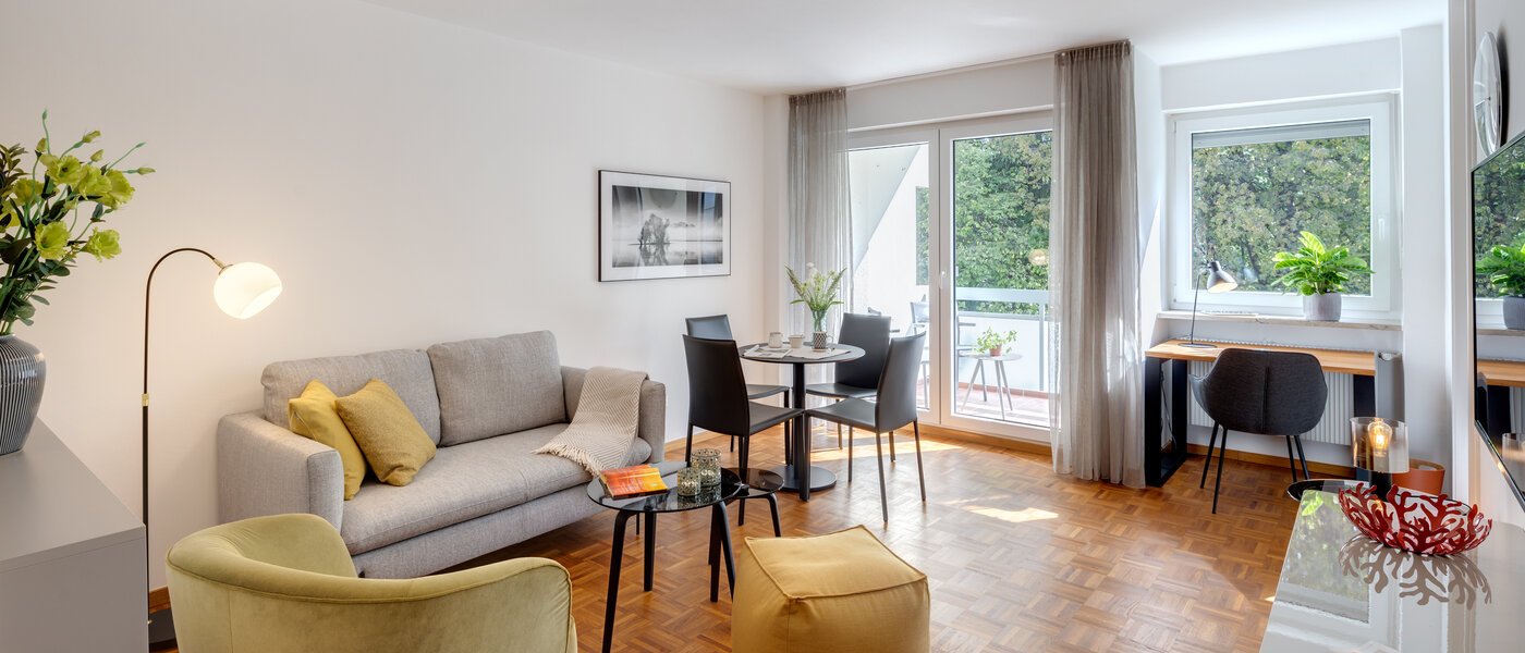 Ravna stran München Westpark 02 Dnevni prostor 10928