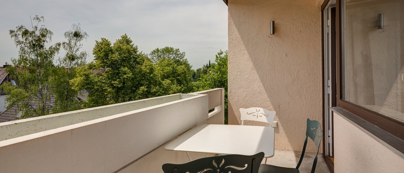 Ravna stran München Sendling-Westpark 02 Balkon 10942