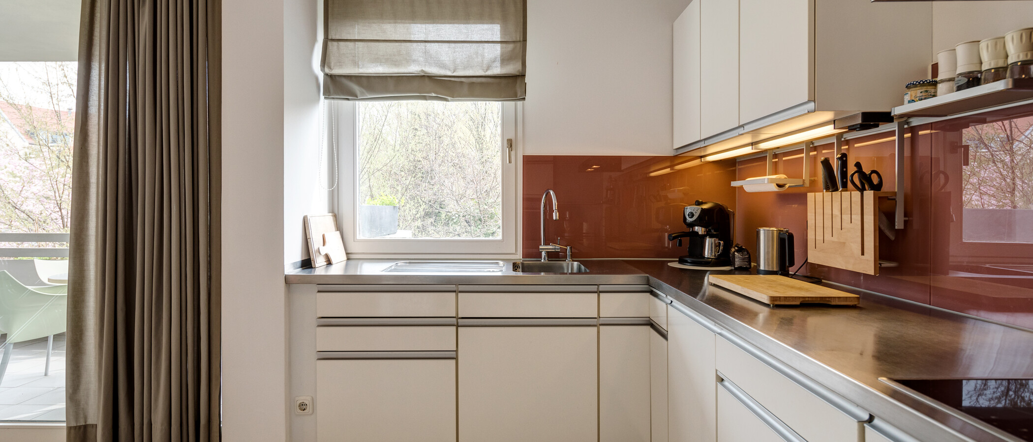 Mezonetno stanovanje München Schwabing-West (rund um den Hohenzollernplatz) 02 Kuhinja 11000