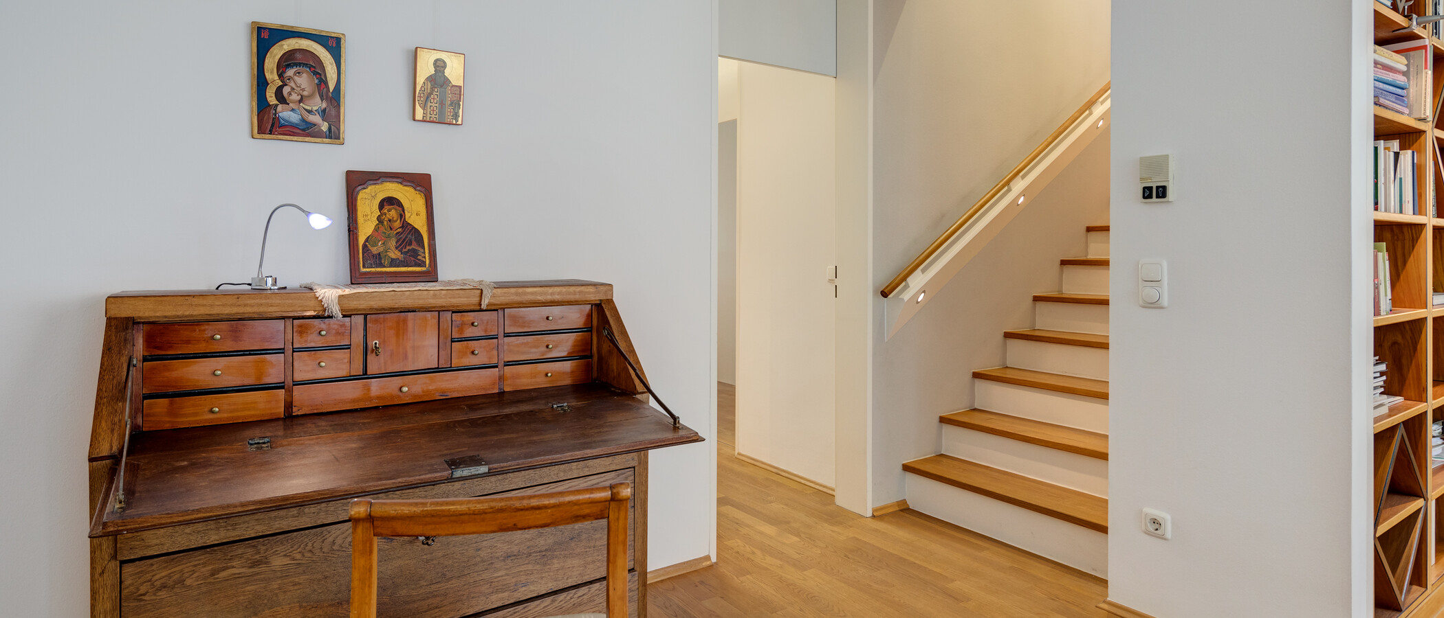 Mezonetno stanovanje München Schwabing-West (rund um den Hohenzollernplatz) 04 Koridor/hodnik 11000