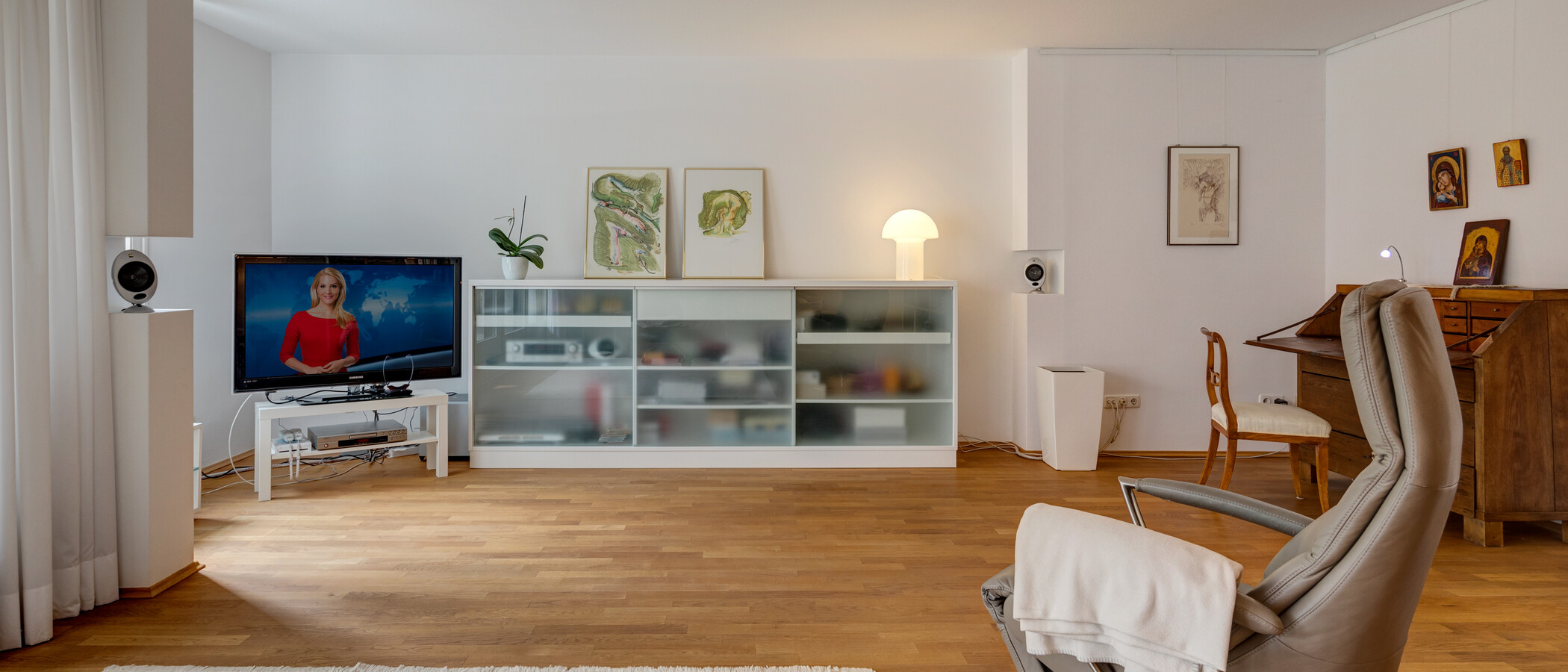 Mezonetno stanovanje München Schwabing-West (rund um den Hohenzollernplatz) 04 Dnevna soba 11000